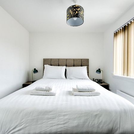2-Bedroom Holiday Home With Private Garden & Parking Эдинбург Экстерьер фото